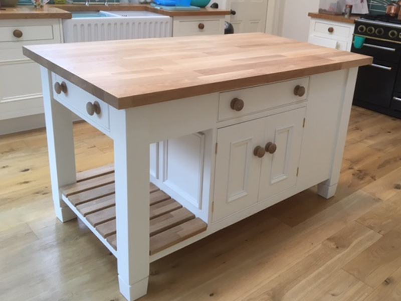 small or large islands made to suit your kitchen, designed to any size and space call the Bramble Tree in Newark, near Gainsborough